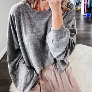 American Eagle | Size M | Slouchy Bat Sleeve Lightweight Sweater Grey